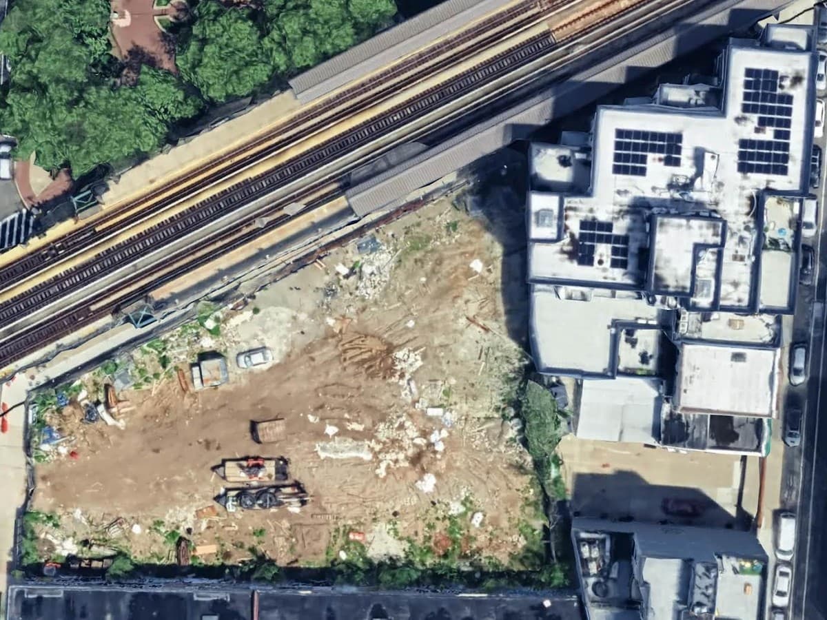 5118-5124 Roosevelt Avenue